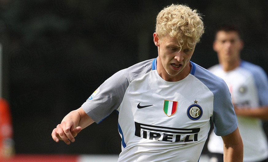 九游体育下载-巡回赛巅峰对决！海滨独角兽队读秒绝平剑门鲨队队，冲浪赛场再起波澜；临场应变见真章的简单介绍