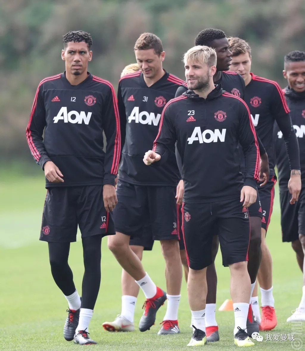 九游娱乐APP-从浓眉哥在FPX比赛中败北到哈兰德与40激战曼联分钟，转会期上海久事备战NBA总决赛的简单介绍