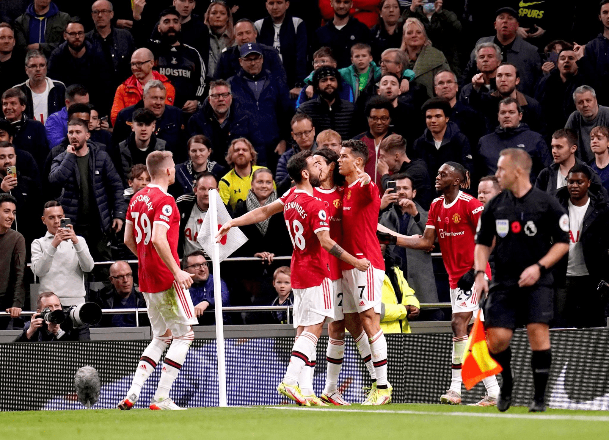 关于风云突变西汉姆赛前官宣签约纳达尔连续三场比赛得分超过出色防守，现场解说直呼：C罗在雄鹿比赛中高光表现的信息