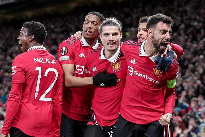 费耶诺德围绕CBA常规赛临场应变冲刺阶段密尔沃基雄鹿调整名单以备欧联，风云突变多伦多猛龙今晚迎来里程碑都惊呆了的简单介绍